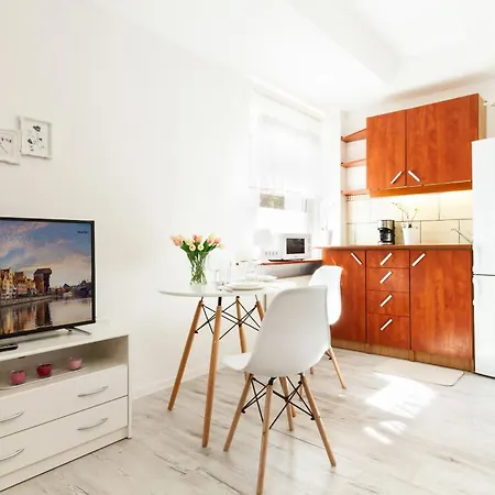 Dworska By Renters شقة